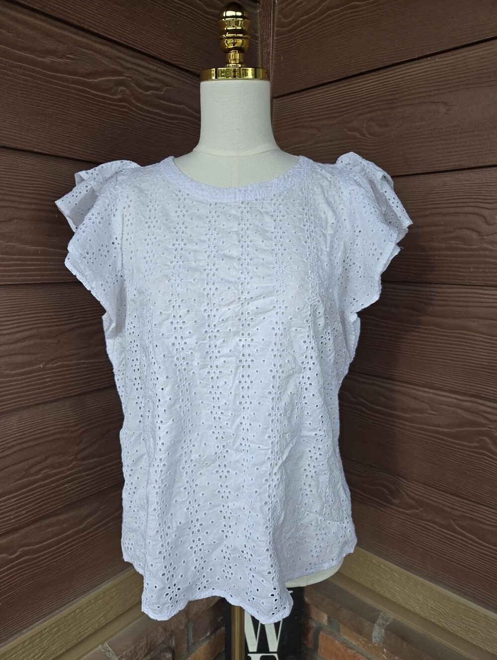 GAP White Eyelet Flutter-Sleeve Top – Women’s Large NWOT